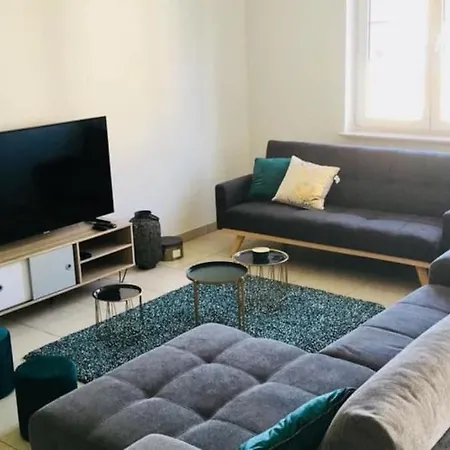 2 Bedrooms In Center W Terrace&parking-2b