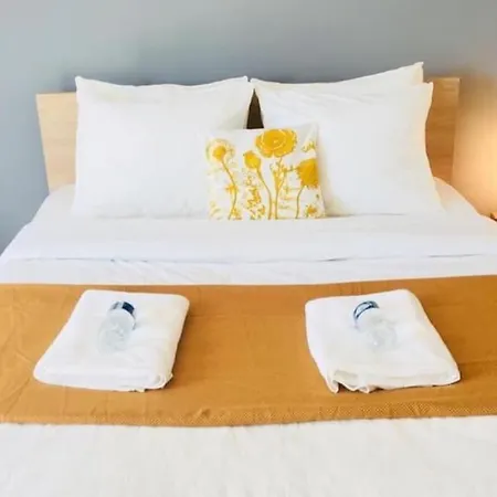 Appartement 2 Bedrooms In Center W Terrace&parking-2b